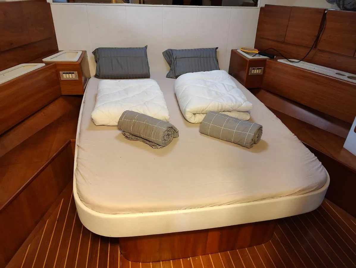 Botel Voyager Hotel Sant Adria de Besos