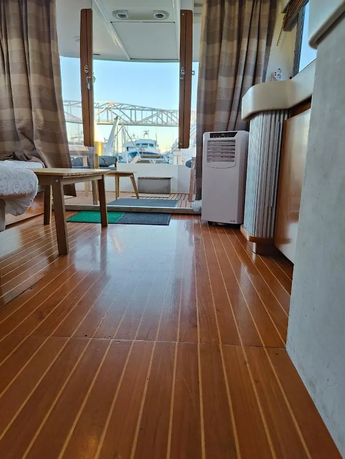 Botel Voyager Hotel Sant Adria de Besos